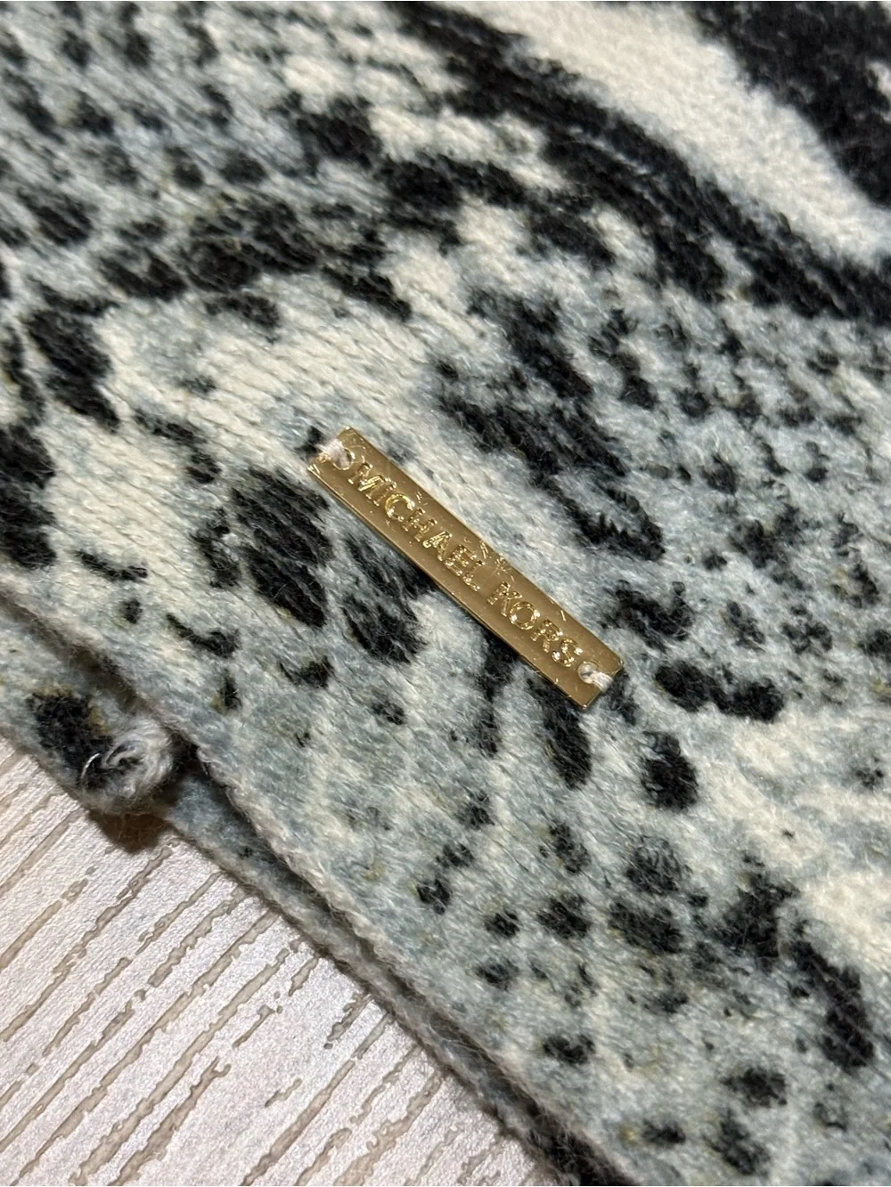 Michael Kors Animal Print Infinity Scarf Gray Black Oversized Knit Wrap